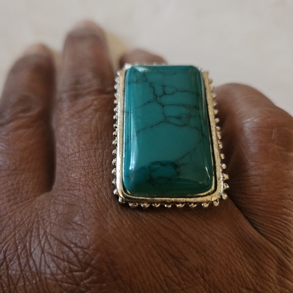 Large Rectangular Turquoise Howlite Statement Ring, Size 7.25 - Picture 2 of 8